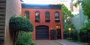 old carriage house in brooklyn heights
